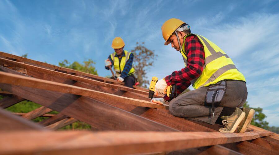 Expert Emergency Roof Repairs services in Mantee, MS